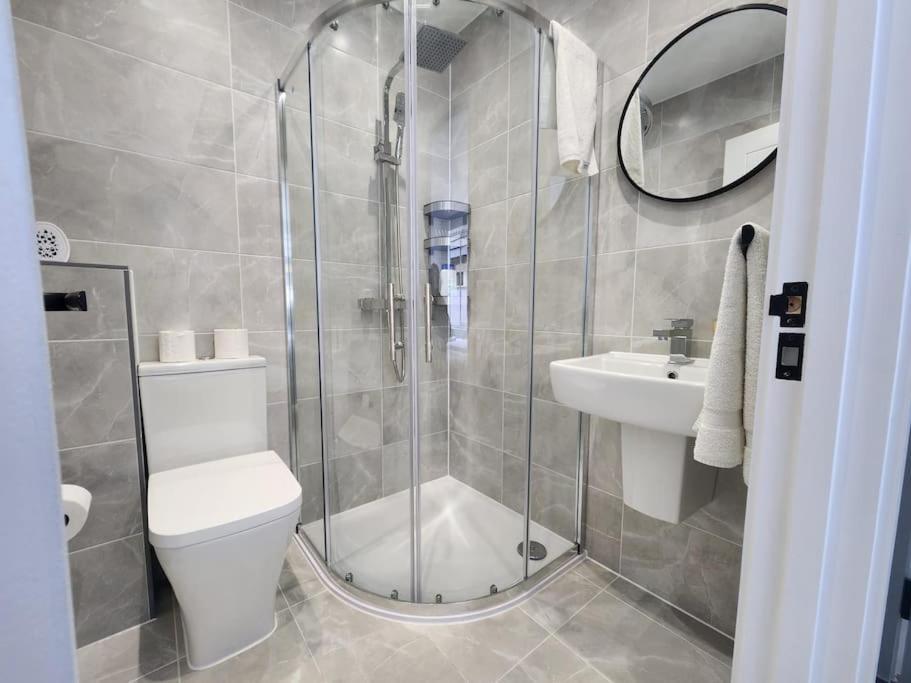 Paradigm Court, Modern 2-Bedroom Apartment F2, Oxford Luaran gambar